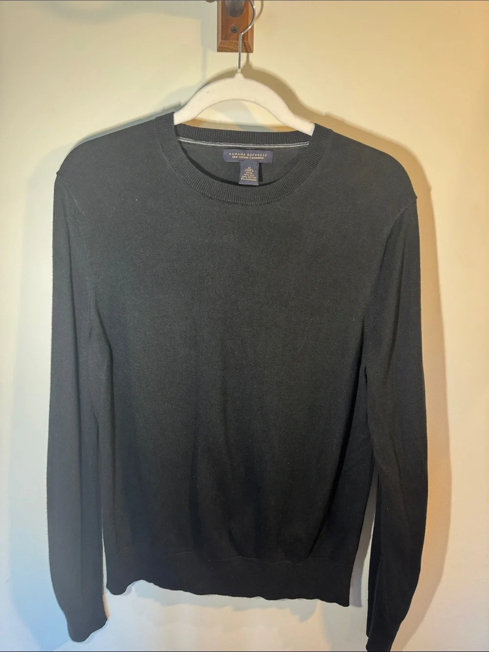 Banana Republic Men’s Black Crewneck Pullover Sweater